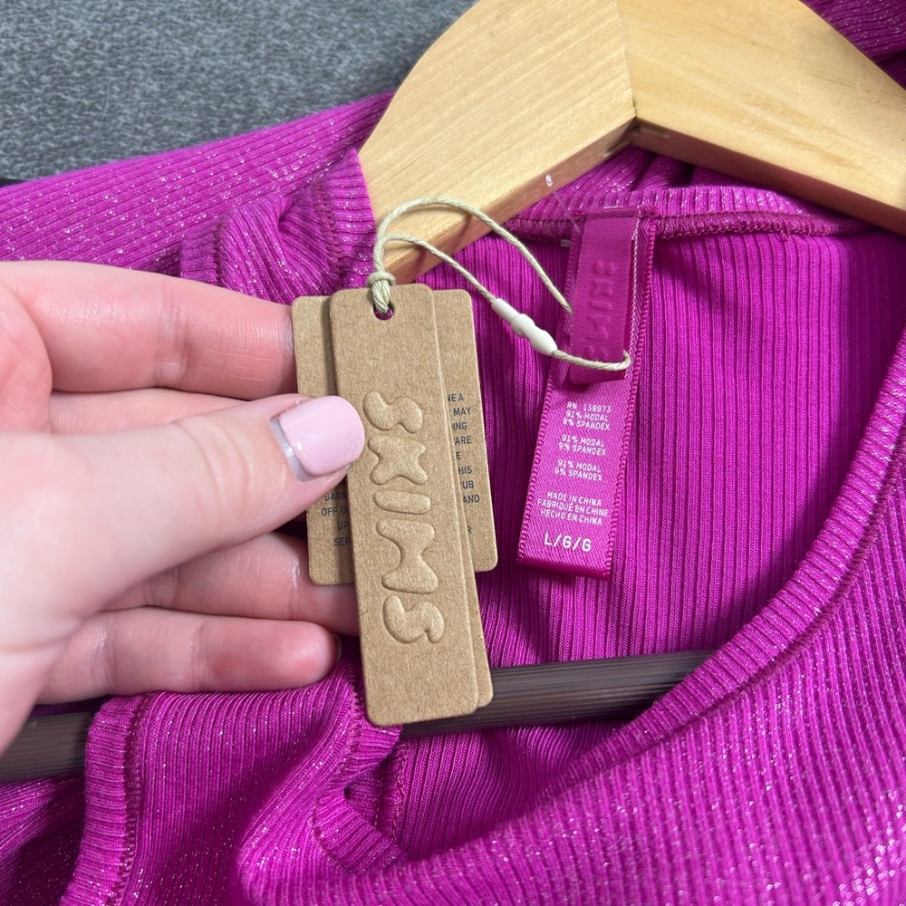 BNWT Skims maxi dress in fuchsia foil - Picture 13 of 16